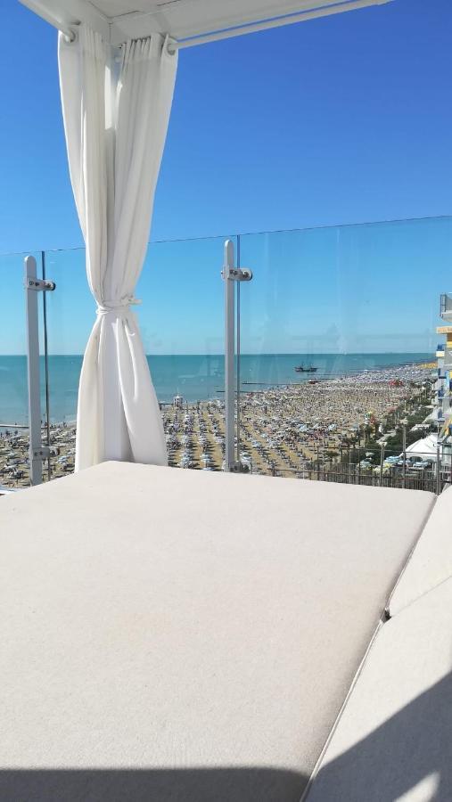 Residence Atlantico Lido di Jesolo Bagian luar foto